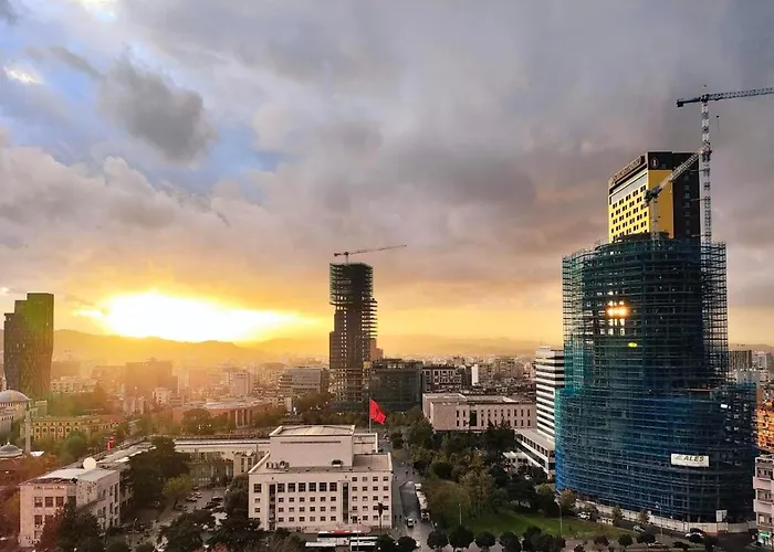 公寓 Centerbestview Of 地拉那